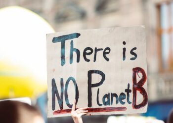 Transformando a Agricultura para Salvar o Planeta: 8 Maneiras de Adotar Práticas Sustentáveis e Mitigar as Mudanças Climáticas”.