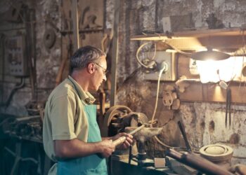 Garanta a produtividade da sua fazenda: Descubra tudo sobre manutenção preventiva e corretiva de máquinas agrícolas em 8 passos essenciais